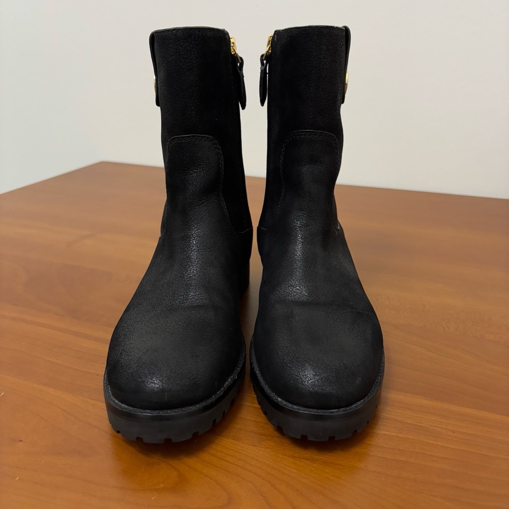 Tory Burch Oakridge Boots Black Pebbled Leather Ankle Booties 6 - Picture 3 of 9